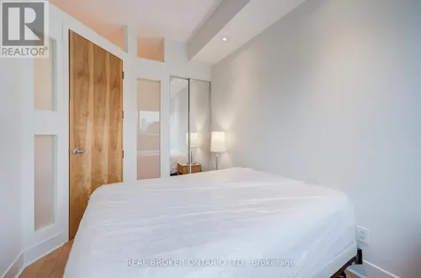 562 Eglinton Avenue East Toronto (mount Pleasant East) ON M4P 1P1