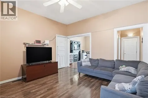 211 West Avenue North Hamilton ON L8L 5C7