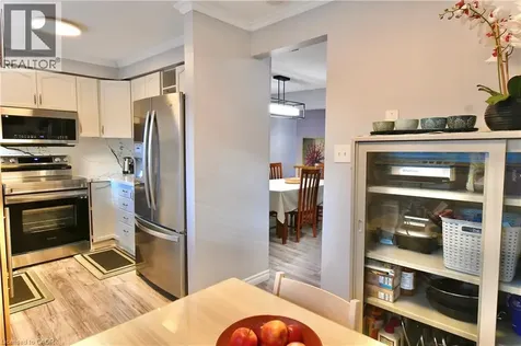 11 Harrisford Street Hamilton ON L8K 6L7