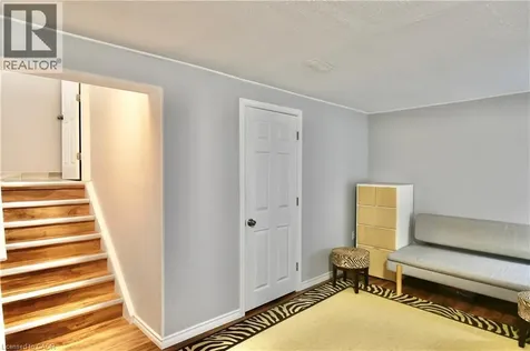 11 Harrisford Street Hamilton ON L8K 6L7
