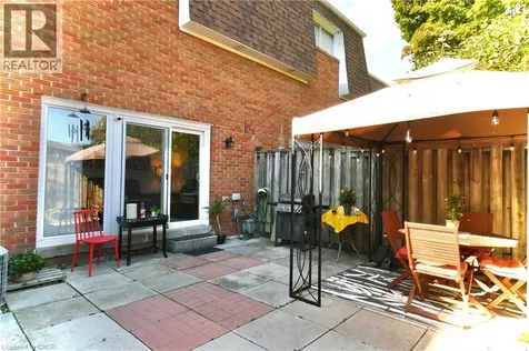 11 Harrisford Street Hamilton ON L8K 6L7