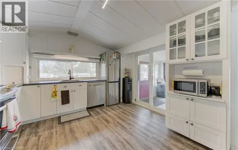 580 Beaver Creek Road Waterloo ON N2J 3Z4