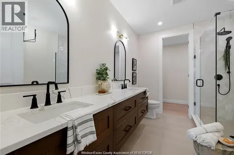 7578 Silverleaf Lane Lasalle ON N9H 1H3
