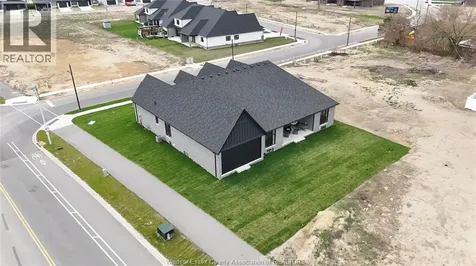 7578 Silverleaf Lane Lasalle ON N9H 1H3