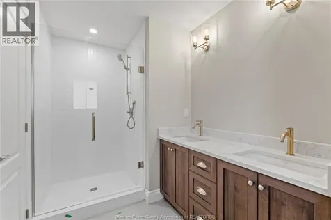 116 Bloomington Chatham ON N7L 0H3