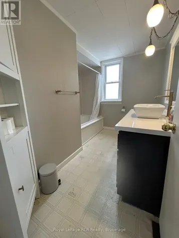 467 14th Street West Owen Sound ON N4K 3Y3