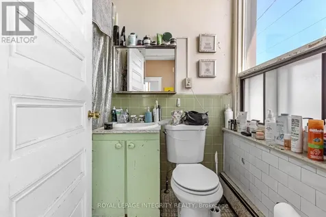 673-675 Somerset Street West Ottawa ON K1R 6P3