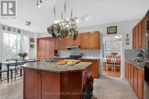 7 Branchwood Street Ottawa ON K2G 6X9