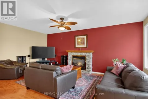 7 Branchwood Street Ottawa ON K2G 6X9
