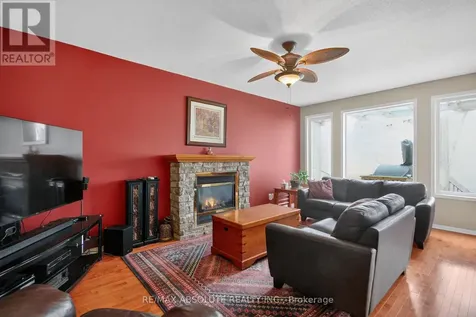 7 Branchwood Street Ottawa ON K2G 6X9