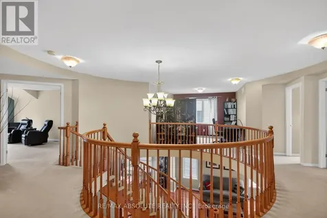 7 Branchwood Street Ottawa ON K2G 6X9