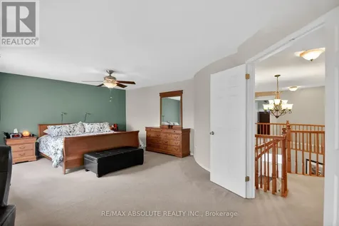 7 Branchwood Street Ottawa ON K2G 6X9