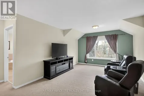 7 Branchwood Street Ottawa ON K2G 6X9