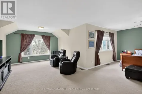 7 Branchwood Street Ottawa ON K2G 6X9