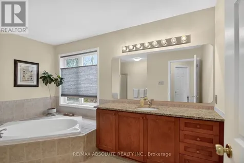 7 Branchwood Street Ottawa ON K2G 6X9