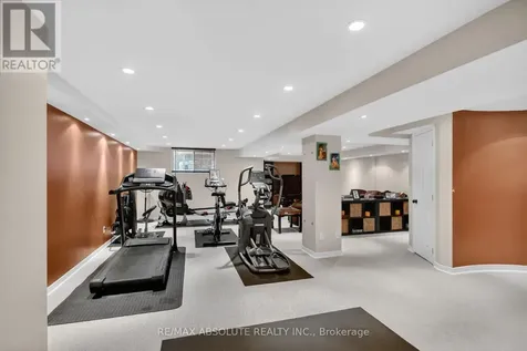 7 Branchwood Street Ottawa ON K2G 6X9