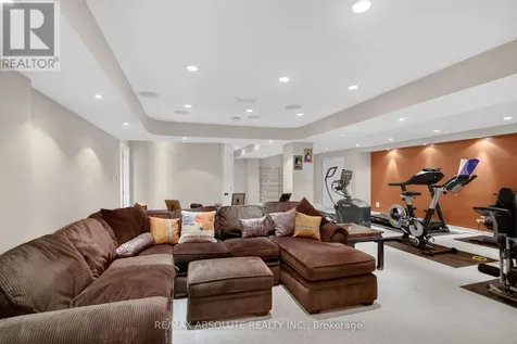 7 Branchwood Street Ottawa ON K2G 6X9