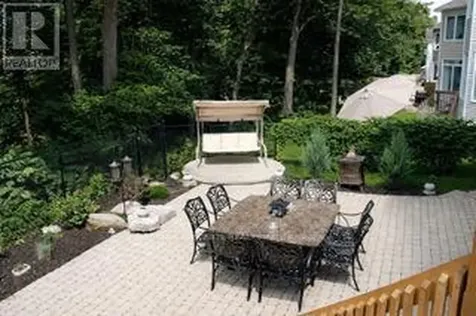 7 Branchwood Street Ottawa ON K2G 6X9