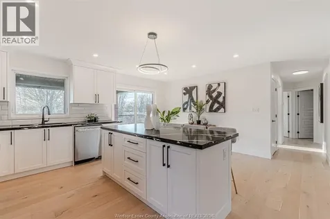 2588 Mayfair Lasalle ON N9J 2M6