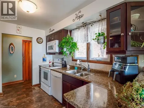 33 Bee Street St. Williams ON N0E 1P0