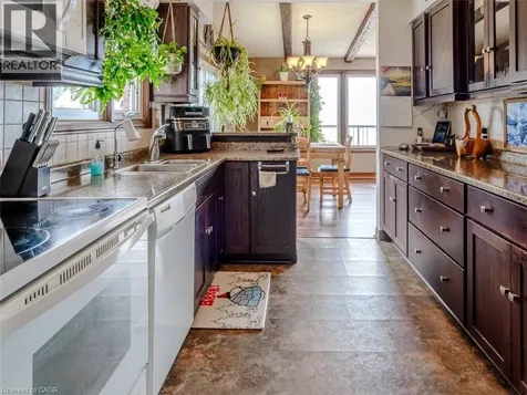 33 Bee Street St. Williams ON N0E 1P0