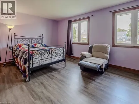 33 Bee Street St. Williams ON N0E 1P0