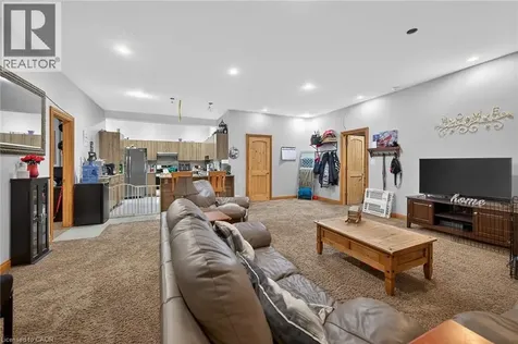 393 Old Onondaga Road East Brantford ON N3T 5L4