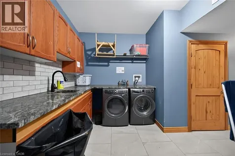 393 Old Onondaga Road East Brantford ON N3T 5L4