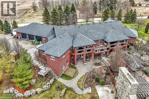 393 Old Onondaga Road East Brantford ON N3T 5L4
