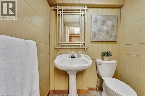 5 Orchard Crescent Guelph ON N1E 1W9