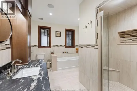 3740 Donato Drive Lasalle ON N9H 0L5
