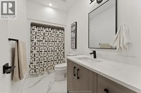 3082 Betts Avenue Windsor ON N9B 3L5