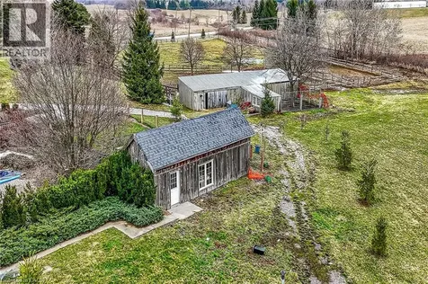 393 Old Onondaga Road East Brantford ON N3T 5L4