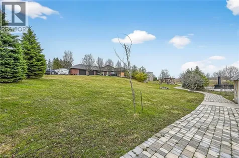 393 Old Onondaga Road East Brantford ON N3T 5L4