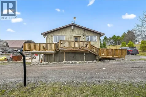 393 Old Onondaga Road East Brantford ON N3T 5L4