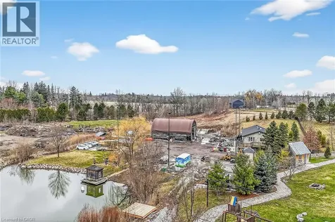 393 Old Onondaga Road East Brantford ON N3T 5L4