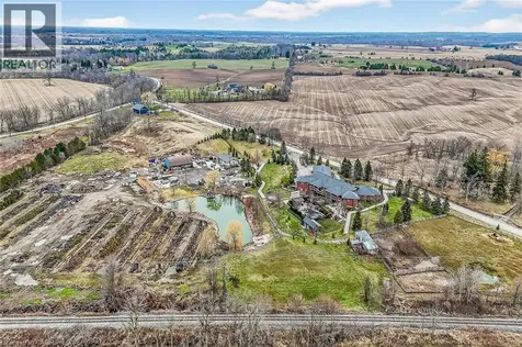 393 Old Onondaga Road East Brantford ON N3T 5L4
