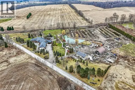 393 Old Onondaga Road East Brantford ON N3T 5L4