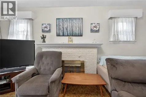 96 Barnesdale Boulevard South Hamilton ON L8M 2V6