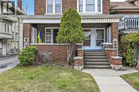96 Barnesdale Boulevard South Hamilton ON L8M 2V6