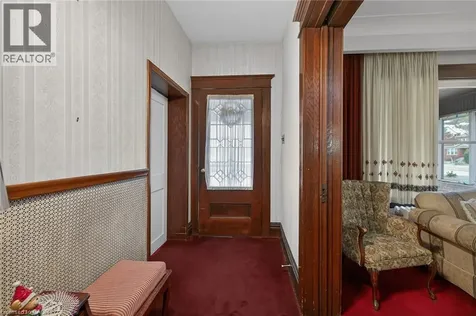 96 Barnesdale Boulevard South Hamilton ON L8M 2V6