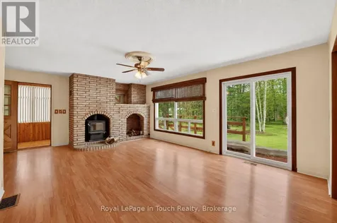 23 Duquette Court Tiny ON L9M 0H3