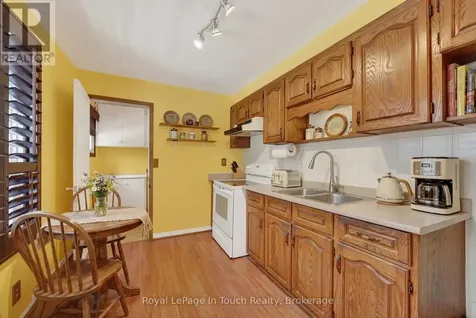 23 Duquette Court Tiny ON L9M 0H3