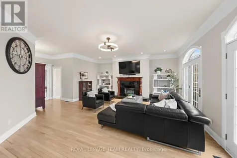 5440 Wadell Court Ottawa ON K4M 1L3