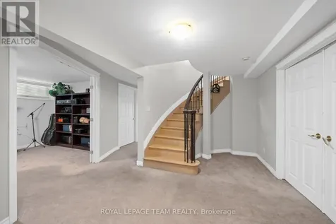 5440 Wadell Court Ottawa ON K4M 1L3