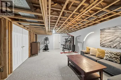 5440 Wadell Court Ottawa ON K4M 1L3