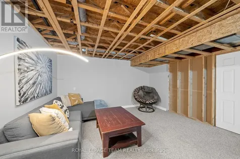 5440 Wadell Court Ottawa ON K4M 1L3
