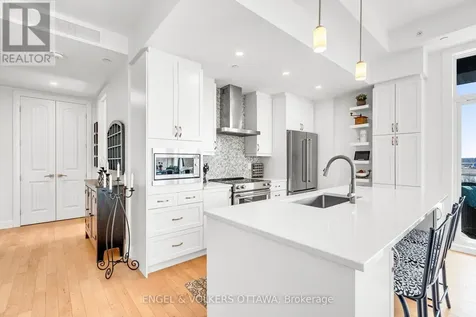 110 Cortile Private Ottawa ON K1V 2S8
