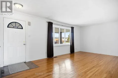 72 Elmwood Avenue Central Elgin ON N5R 4Z7