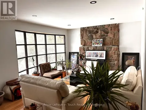 26 Dundee Drive Tiny ON L9M 0B3
